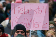 Demonstration gegen den Rechtsruck in der Gesellschaft in Marburg