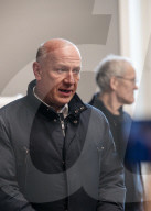Berlins Regierender Bürgermeister Kai Wegner besucht den "Ort der Wärme"