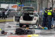Auto fährt in Verdi-Demo in München - viele Verletzte