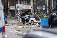 Auto fährt in Verdi-Demo in München - viele Verletzte