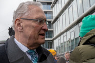 Auto fährt in Verdi-Demo in München - viele Verletzte