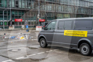 Auto fährt in Verdi-Demo in München - viele Verletzte