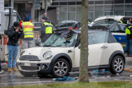 Auto fährt in Verdi-Demo in München - viele Verletzte
