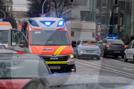 Auto fährt in Verdi-Demo in München - viele Verletzte