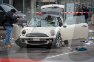 Auto fährt in Verdi-Demo in München - viele Verletzte