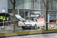 Asylbewerber steuert Auto in Demo – viele Verletzte