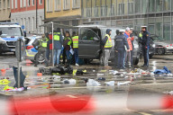 Asylbewerber steuert Auto in Demo – viele Verletzte