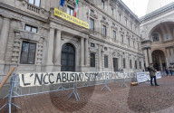 Milano - Presidio organizzato dai tassisti milanesi