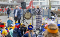 Adel: Königin Maxima besucht im Rahmen der Kampagne Mehr Musik im Klassenzimmer eine Grundschule in Emmen