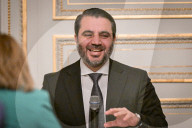 Syrian Minister of Foreign Affairs meets Syrian diaspora in Paris - FA