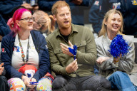 Adel: Prinz Harry beim Sitzvolleyball Wettbewerb während der Invictus Games