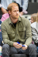 Adel: Prinz Harry beim Sitzvolleyball Wettbewerb während der Invictus Games