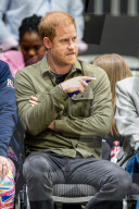 Adel: Prinz Harry beim Sitzvolleyball Wettbewerb während der Invictus Games