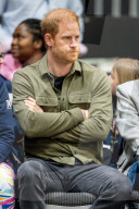 Adel: Prinz Harry beim Sitzvolleyball Wettbewerb während der Invictus Games
