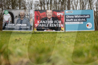Nach dem Anschlag von München: Beschmierte Wahlplakate der Alt-Parteien