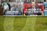 Nach dem Anschlag von München: Beschmierte Wahlplakate der Alt-Parteien