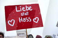 Demonstration und Gegendemonstration der AfD in München 