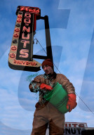 St. Louis digs out of the coldSt. Louis in a deep freeze