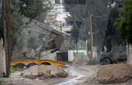 Israeli army locks down West Bank Jenin refugee camp