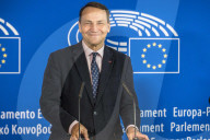 Polish Foreign Minister Rados?aw Sikorski outlines Poland's EU Presidency priorities at EU Parliament in Brussels, Belgium