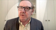 Kevin Spacey répond aux allégations d'avances sexuelles de Guy Pearce