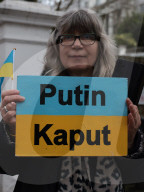 \Solidarity With Ukraine' March London