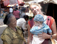 FEATURE - Backpacking mit Baby: Susie Cery bereist mit Söhnchen Alf die Welt