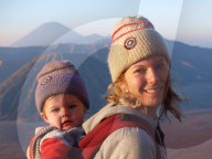FEATURE - Backpacking mit Baby: Susie Cery bereist mit Söhnchen Alf die Welt