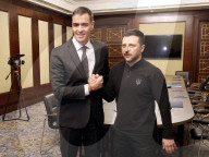 Volodymyr Zelenskyy meets with Pedro Sanchez