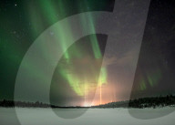PILLARS OF NORTHERN LIGHTS BY OLIVIER JARRY-LACOMBE