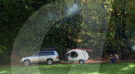 Tiny Camper est un mobil-home créé en 3D à partir de 7.000 bouteilles en plastique recyclées