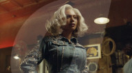 Beyonce affiche ses formes dans un jean moulant pour la nouvelle pulicité Levi's, aux côtés de Timothy Olyphant
