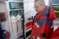 Zakarpattia receives new ambulances for emergency medical care