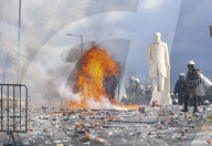 Violent protests in Athens on rail crash anniversary 