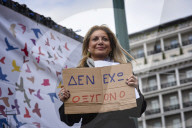 Violent protests in Athens on rail crash anniversary 
