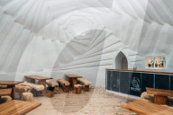 FEATURE -  Der perfekte Blick auf das Matterhorn: Das Iglu Dorf Schneehotel in Zermatt