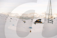 FEATURE -  Der perfekte Blick auf das Matterhorn: Das Iglu Dorf Schneehotel in Zermatt