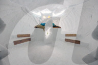 FEATURE -  Der perfekte Blick auf das Matterhorn: Das Iglu Dorf Schneehotel in Zermatt