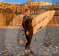 FEATURE -  Life's A Beach: Weltenbummlerin Abbie Little aus Colorado hat 45 Länder bereist und hat in 17 von ihnen schon auf dem Surfbrett gestanden