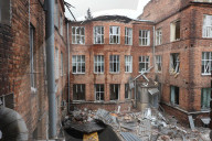 Russia steps up attacks on Ukraine civilians 