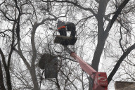 Russia steps up attacks on Ukraine civilians 