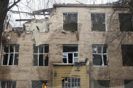 Russia steps up attacks on Ukraine civilians 