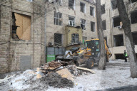 Russia steps up attacks on Ukraine civilians 