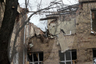 Russia steps up attacks on Ukraine civilians 