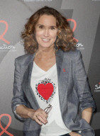 Photocall de la soirée de lancement du Sidaction 2025 au Lido à Paris