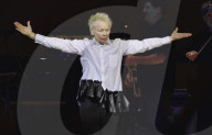 Laurie Anderson and guests perform 38th Annual Tibet House US Benefit Concert