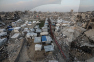 Gazans break Ramadan fast amidst rubble
