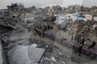 Gazans break Ramadan fast amidst rubble