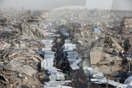 Gazans shopping among the rubble in Jabalia Refugee Camp