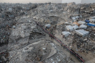 Gazans break Ramadan fast amidst rubble